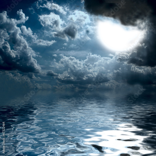 Sun light over the Middle of The Ocean