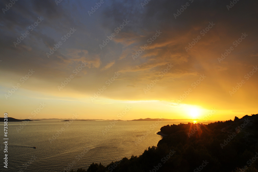 Sonnenuntergang am Meer in Kroatien