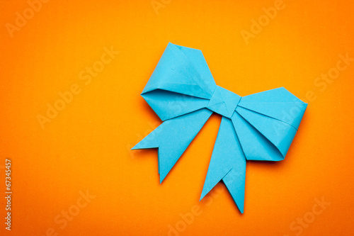 origami papaer bow
