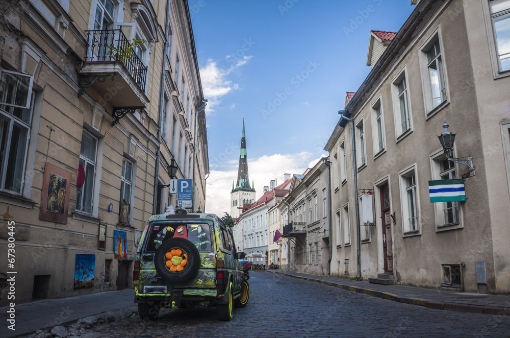 Fototapeta premium Old Street of Tallinn Estonia