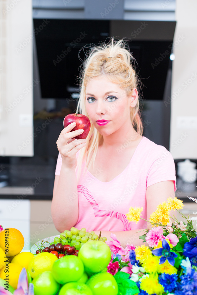 Pretty Woman in the kitchen