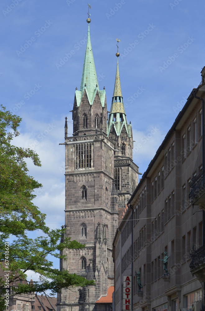 Fassaden i.d.Königstrasse mit  Lorenzkirche, Nürnberg