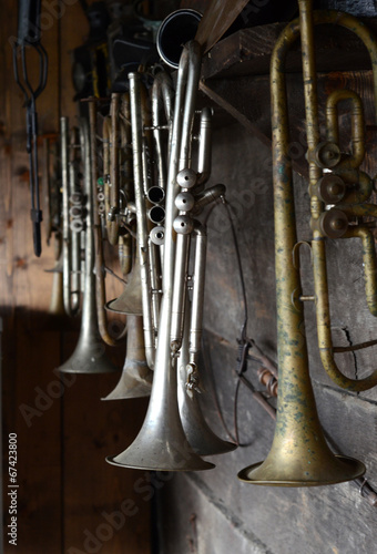 Obraz na płótnie Old music orchestral pipe (trumpets) w salonie