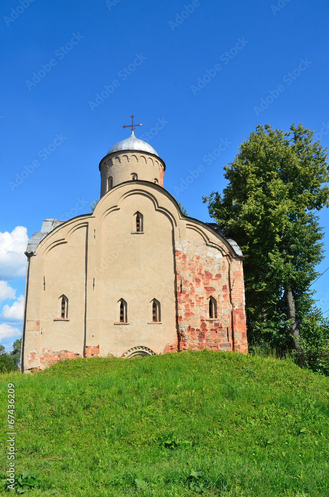 Церковь Петра и Павла на Славне в Великом Новгороде