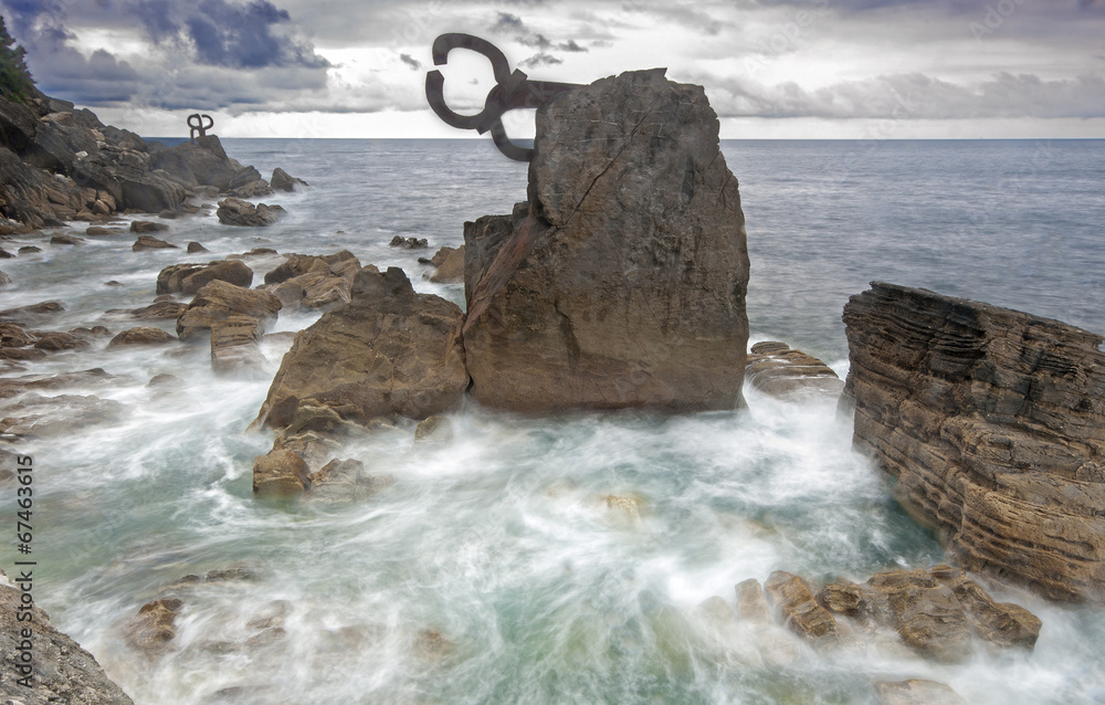 Wunschmotiv: Comb of the Wind (Peine del viento, Chillida) in San Sebastian #67463615