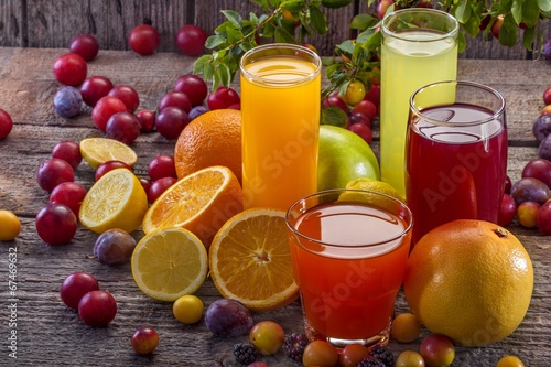 Antioxidant juices of citrus, apple, plum and blackberry