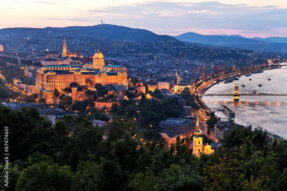 Fototapeta premium Ungarn, Budapest, Stadtansicht