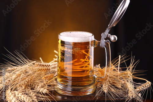 Εκτύπωση καμβά Mug of beer on a chest