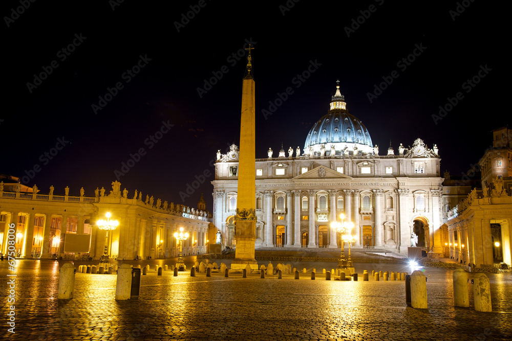 Fototapeta premium St. Peter's Basilica at night, Rome Italy