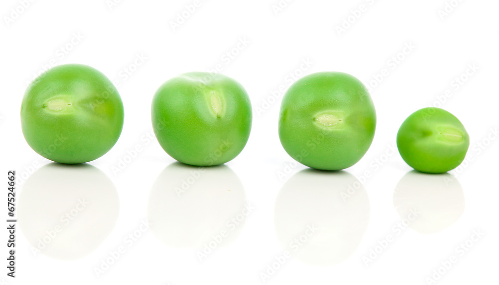 Green peas isolated on white, clipping path included Green peas isolated on white, clipping path included
