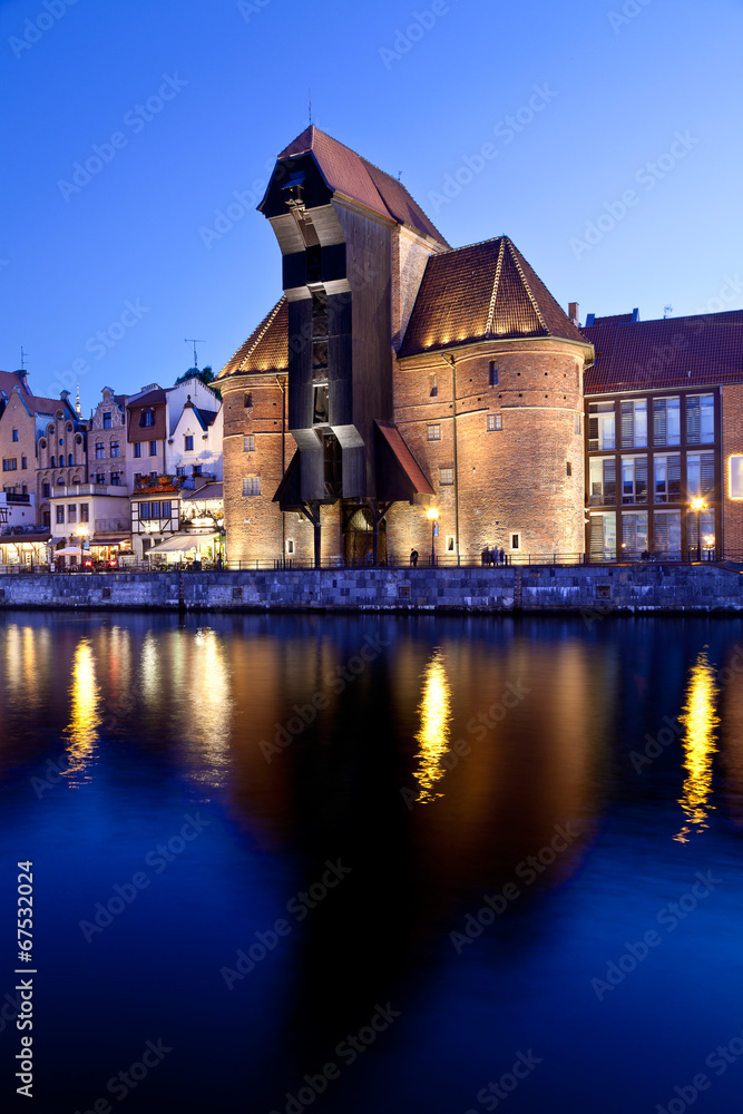 Fototapeta premium Old Town Gdansk by night, Zuraw, Dlugie Pobrzeze - Poland