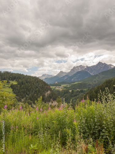 Scuol, Tarasp, Dorf, Schweizer Alpen, Unwetter, Sommer © bill_17