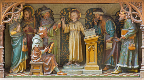 Fotografia Mechelen - Boy Jesus teaching in the Temple - carving