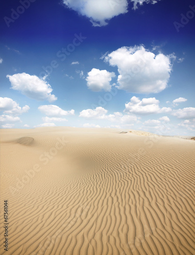 Beautiful sand dunes in the Sahara desert, Tunisia