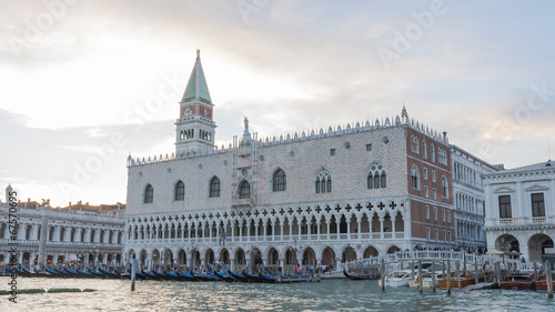 Venedig, historische Altstadt, Gondel, Palast, Italien