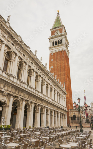 Venedig  historische Altstadt  Marktplatz  Fr  hling  Italien