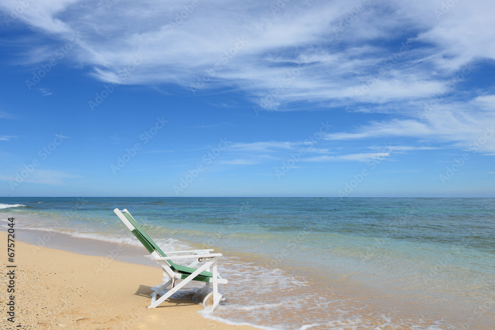 さわやかな海と夏空