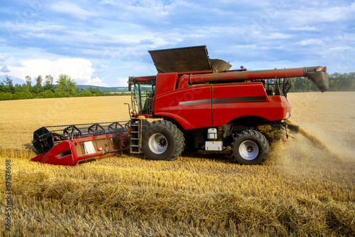 Harvester harvesting crops