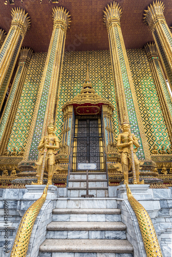 Architecture of Temple of Emerald buddha