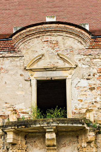 The ruins of Banffy Castle in Bontida. photo