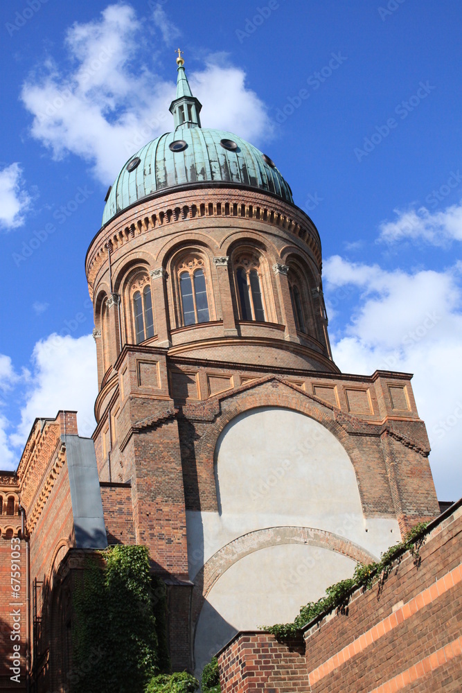 Kuppel der Michael-Kirchruine in Berlin