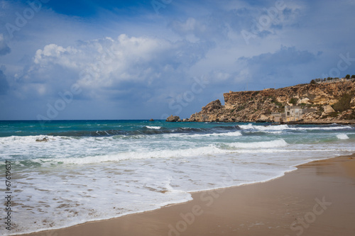 Fototapeta Naklejka Na Ścianę i Meble -  Golden Bay in Malta