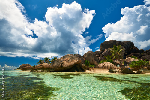 Beautiful beach at Seychelles © haveseen