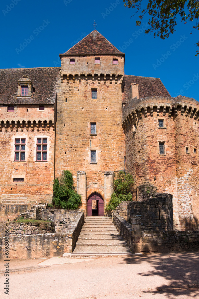 Entrée château de Castelnau-Bretenoux