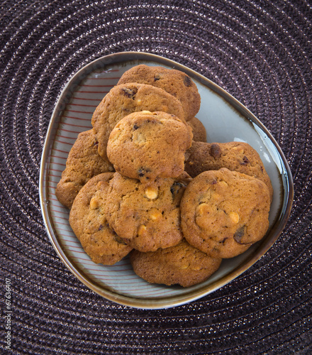 Chocolate chips cookies on background