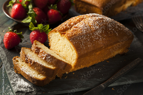 Konstfotografi Homemade Pound Cake with Strawberries