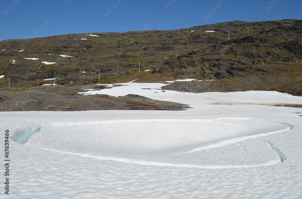 Obraz premium Collapsed snow patch in mountain