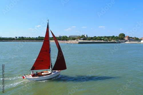 Wallpaper Mural Promenade en voilier à La Rochelle Torontodigital.ca