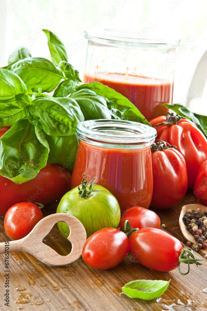 Hausgemachte Tomatensauce Hausgemachte Tomatensauce