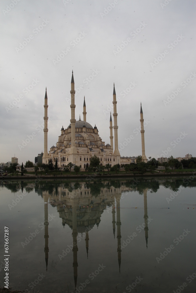 Naklejka premium Yansıma