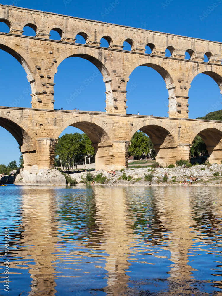 Pont du Gard reflected