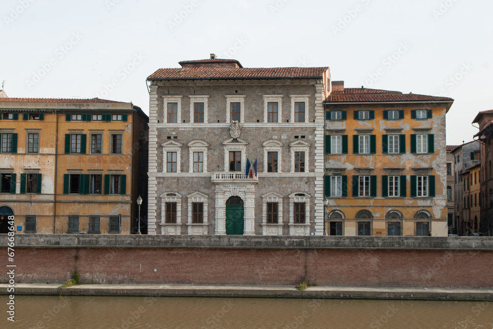 Veduta dei Lungarno Pacinotti di Pisa, Italia