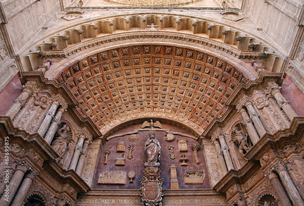 Detail of the arch of entrance of the cathedral of Mallorca