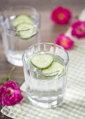 Cold mineral water with cucumber
