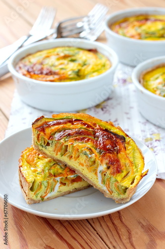 Vegetarian tartalets with zucchini and carrots
