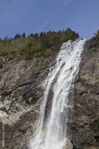 Wasserfall am Sognefjord