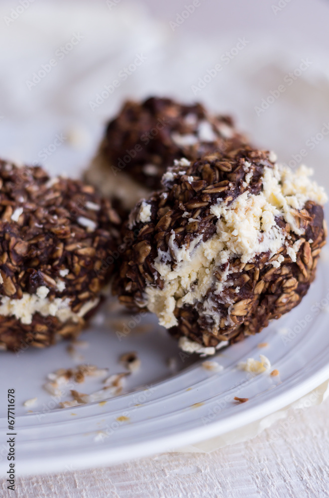 sandwich cookies with oatmeal, cocoa and cream cheese