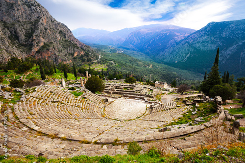 Tableau sur toile The view on amphitheater, Delphi