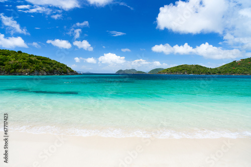 Piękna tropikalna plaża na Karaibach