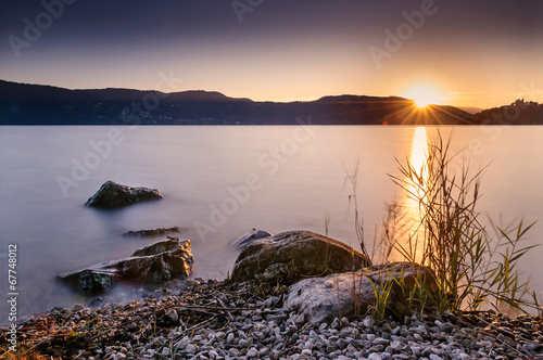 Fototapeta Crépuscule sur le lac d'Aix les Bains