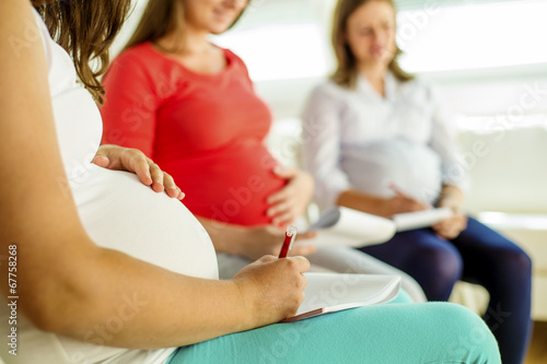 Canvastavla Pregnant women at antenatal class