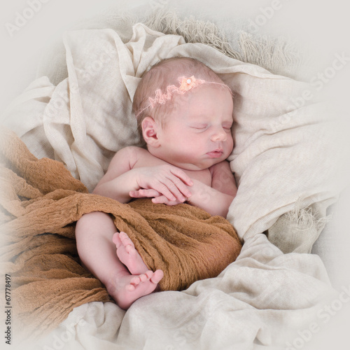 Newborn schläft