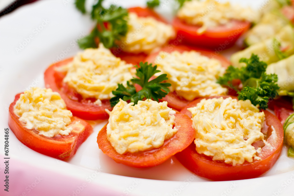 Sliced tomato with cheese sauce Sliced tomato with cheese sauce