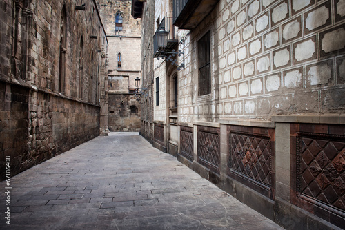 Alley in the Gothic Quarter of Barcelona #67816408