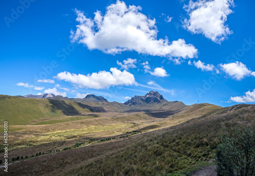 Beautiful scene of the Ecuadorian Andes © alanfalcony