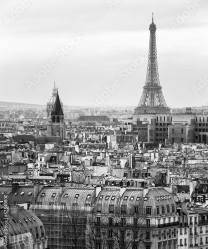Black and White Aerial View of Paris with Eiffel Tower © francescorizzato